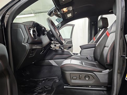 Certified 2023 Chevrolet Colorado Z71 w/ Z71 Convenience Package 2 image 25