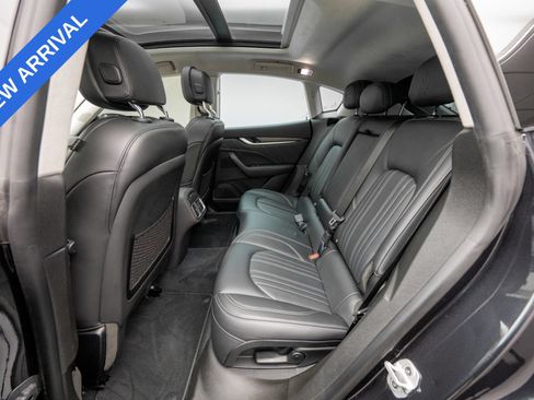 Used 2022 Maserati Levante GT AWD/4WD image 18