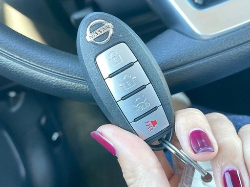 Certified 2023 Nissan Sentra S image 24