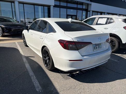 Used 2025 Honda Civic Sport image 4