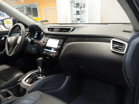 Used 2015 Nissan Rogue SL image 35