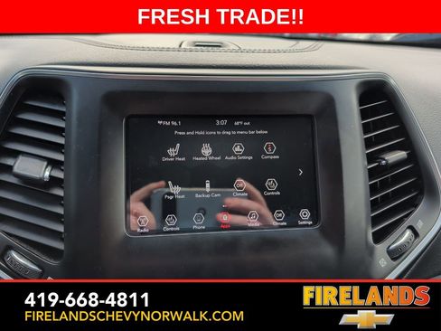 Used 2020 Jeep Cherokee Latitude Plus w/ Cold Weather Group image 32