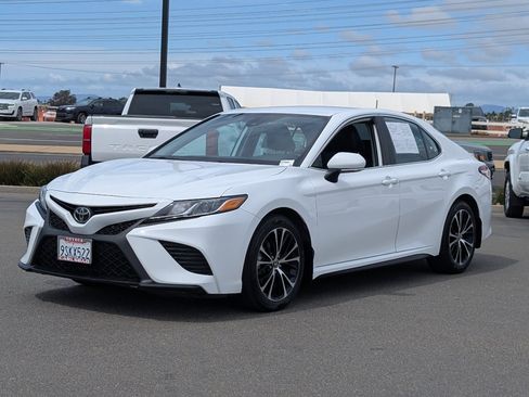 Used 2020 Toyota Camry SE w/ Convenience Package image 11