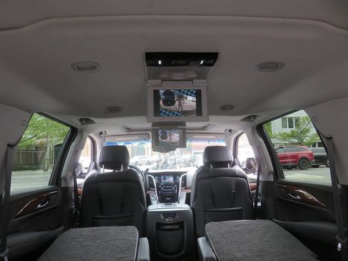 Used 2015 Cadillac Escalade ESV Premium AWD/4WD image 23