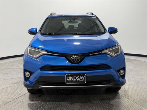 Used 2018 Toyota RAV4 XLE image 2