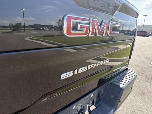 Used 2024 GMC Sierra 2500 AT4 w/ AT4 Preferred Package AWD/4WD image 41