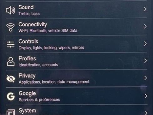 Used 2023 Volvo XC40 B5 Core w/ Convenience Package image 24