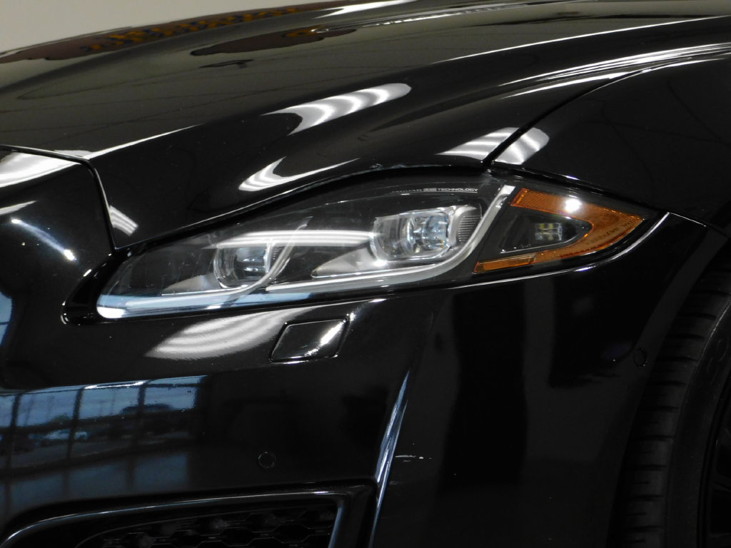 Used 2018 Jaguar XJ RWD image 20