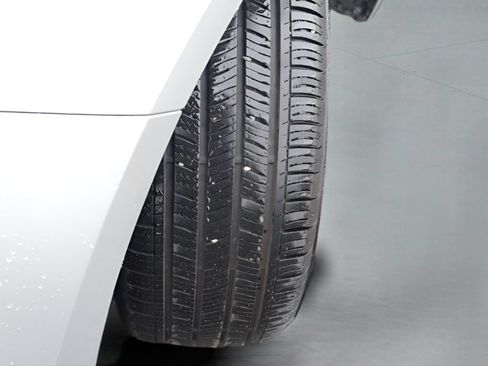 Certified 2024 Toyota Corolla LE FWD image 4