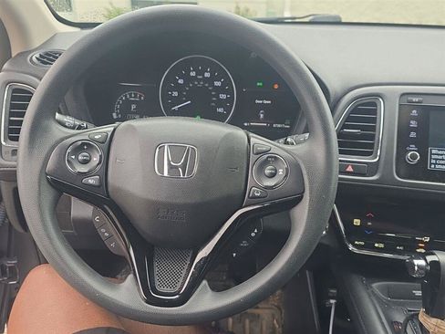 Used 2021 Honda HR-V EX image 9