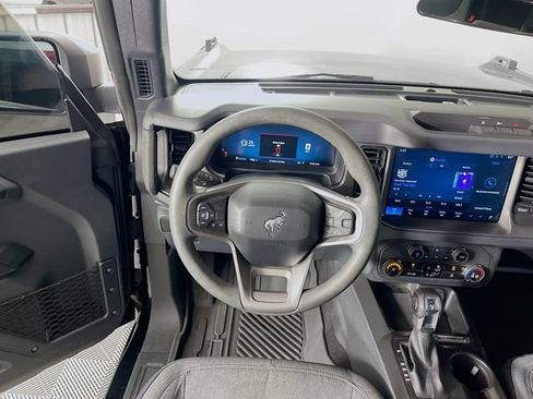 Used 2025 Ford Bronco 4-Door AWD/4WD image 21