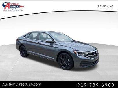 Used 2024 Volkswagen Jetta SE w/ Panoramic Sunroof Package