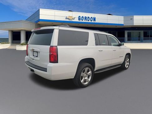 Used 2016 Chevrolet Suburban LT w/ Luxury Package AWD/4WD image 6