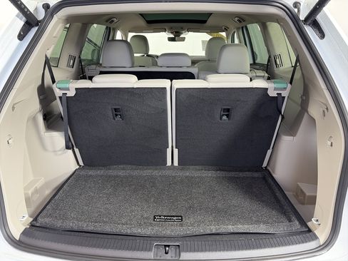 Used 2025 Volkswagen Atlas SEL Premium R-Line image 15