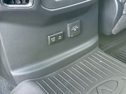 Used 2023 Toyota Tundra Platinum image 30