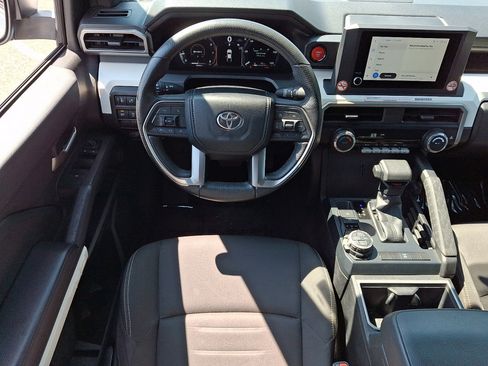 Used 2024 Toyota Tacoma TRD Off-Road AWD/4WD image 22