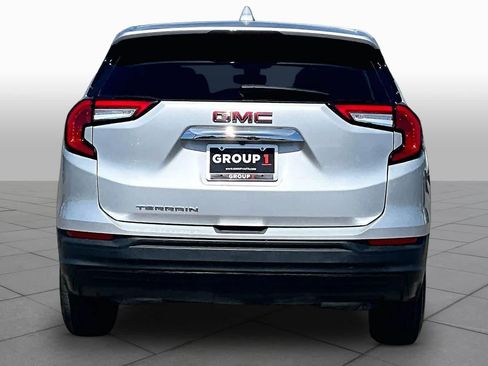 Used 2022 GMC Terrain SLE FWD image 4