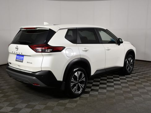Used 2023 Nissan Rogue SV AWD/4WD image 6