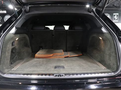 Used 2020 Bentley Bentayga Design Series image 23