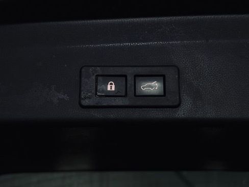 Used 2022 Subaru Ascent Touring image 15