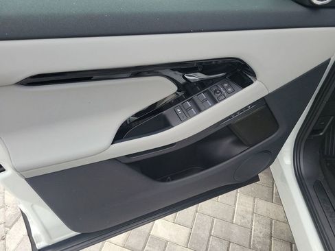 Certified 2026 Land Rover Range Rover Evoque S AWD/4WD image 23