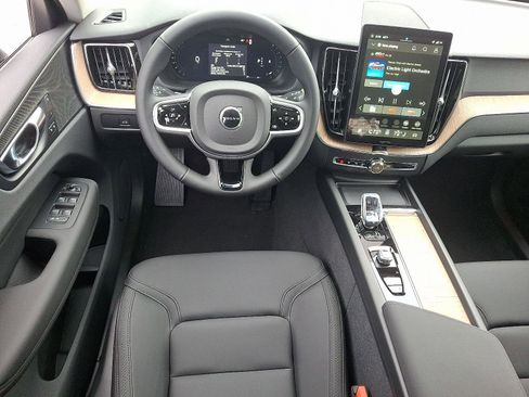 New 2026 Volvo XC60 B5 Plus w/ Protection Package Premier AWD/4WD image 7