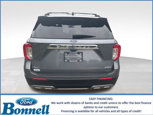 Used 2022 Ford Explorer XLT w/ Equipment Group 202A image 4
