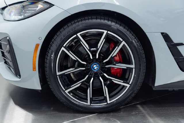 Certified 2024 BMW i4 eDrive40 w/ M Sport Package RWD image 23