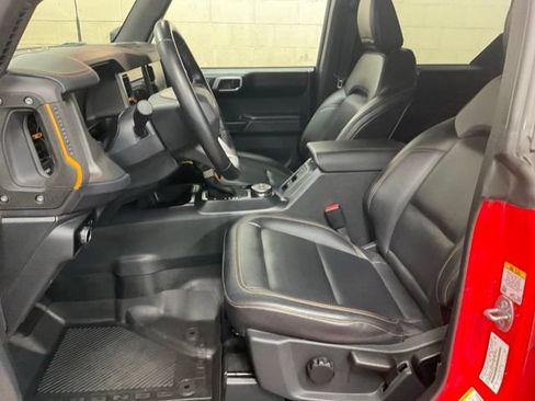 Used 2024 Ford Bronco Badlands AWD/4WD image 8