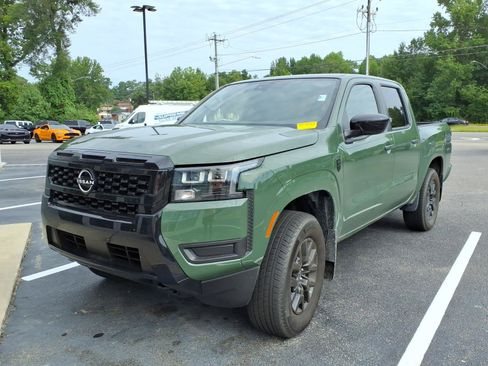 Used 2026 Nissan Frontier SV w/ SV Convenience Package AWD/4WD image 3