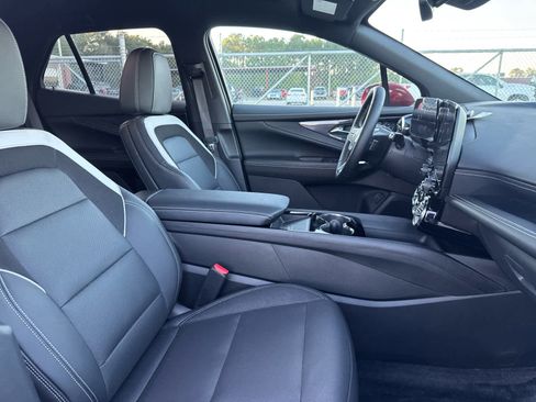 New 2024 Chevrolet Blazer EV LT image 18