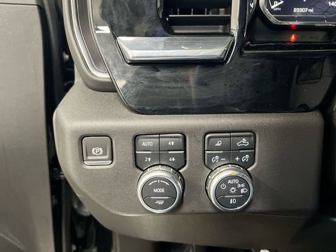 Used 2024 GMC Sierra 1500 SLT w/ SLT Premium Plus Package image 19