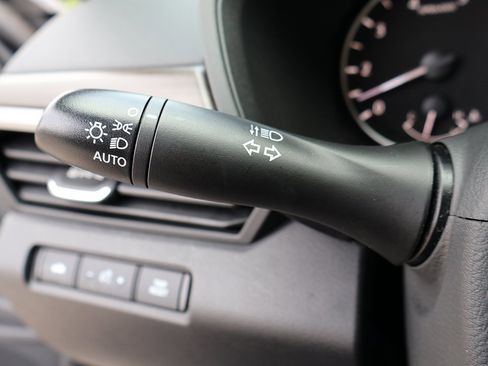 Used 2023 Nissan Altima 2.5 SV image 42