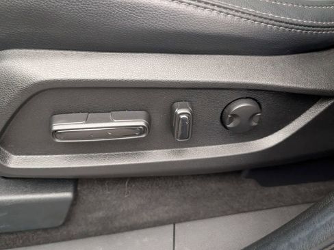 Certified 2025 Honda Pilot Touring image 22