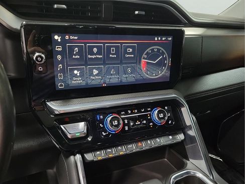 Used 2023 GMC Sierra 1500 Denali w/ Technology Package AWD/4WD image 18