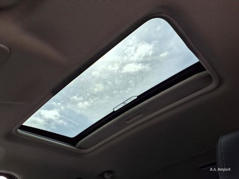 Used 2021 Ford EcoSport Titanium image 17