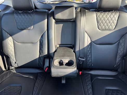 Used 2024 Ford Edge Titanium image 19