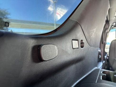 Used 2021 Chevrolet Tahoe Z71 w/ Z71 Signature Package image 17