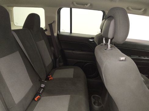 Used 2017 Jeep Patriot Sport w/ Power Value Group AWD/4WD image 19