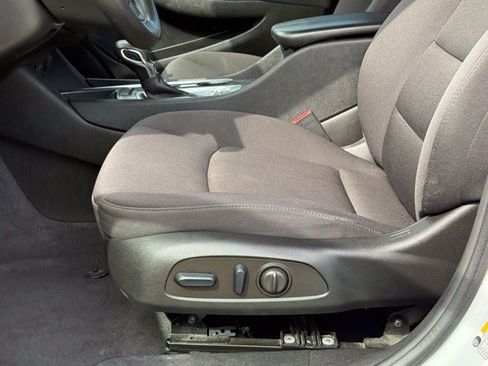 Used 2023 Chevrolet Malibu LT w/ Driver Confidence Package FWD image 14