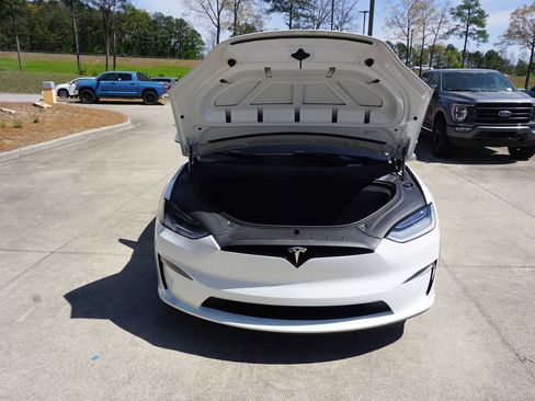 Used 2022 Tesla Model X image 23