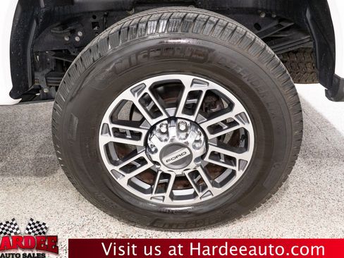 Used 2024 Ford F250 Limited w/ FX4 Off-Road Package AWD/4WD image 10