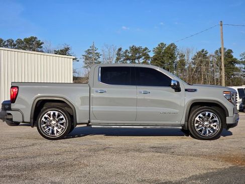 Used 2024 GMC Sierra 1500 Denali image 6