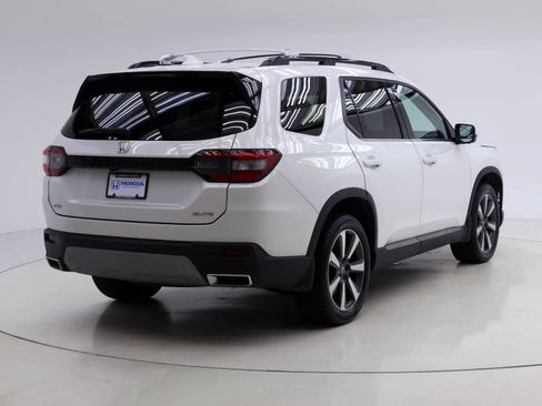 Certified 2023 Honda Pilot Elite image 2