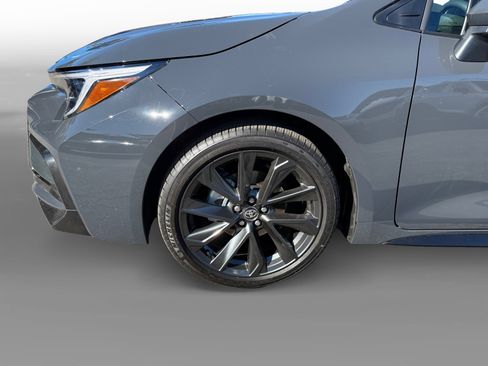 Used 2025 Toyota Corolla SE image 9