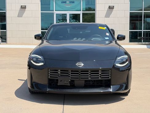 Used 2025 Nissan Z Performance w/ Floor Mat Package RWD image 3