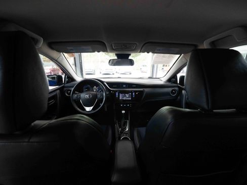 Used 2017 Toyota Corolla SE FWD image 19