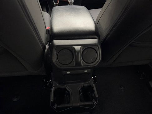 Used 2022 Jeep Wrangler Unlimited Sport image 65