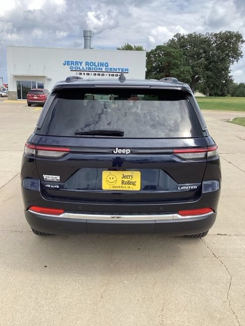 Used 2024 Jeep Grand Cherokee Limited AWD/4WD image 4