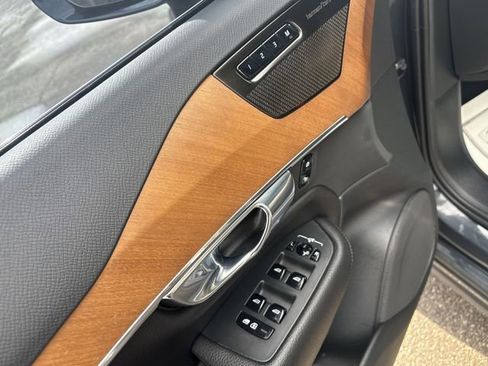 Used 2022 Volvo XC90 T8 Inscription Expression w/ Advanced Package image 13